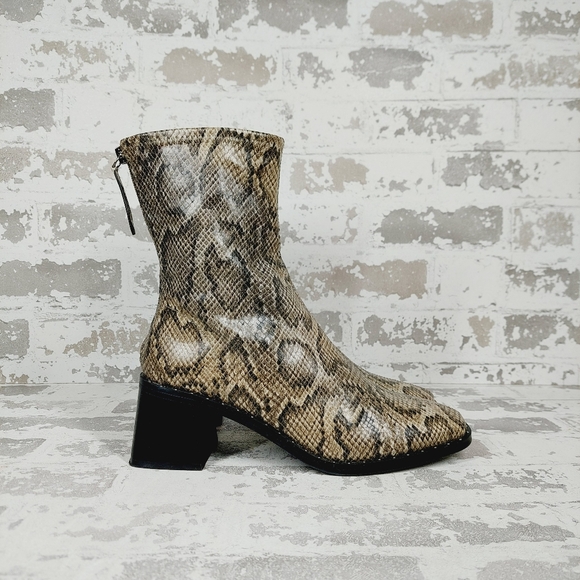 NEW Open Edit Giah Tan Black Snakeskin Block Heel Ankle Bootie A952 - Picture 6 of 11